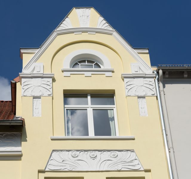 Alte Fassade sanieren Stilfassade Altbausanierung Hannover Keim Farben