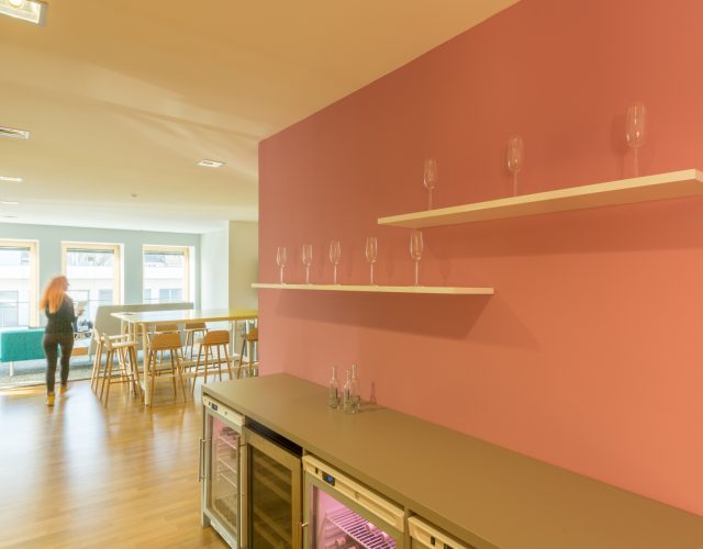 Wand streichen rose pink Malerarbeiten Hannover
